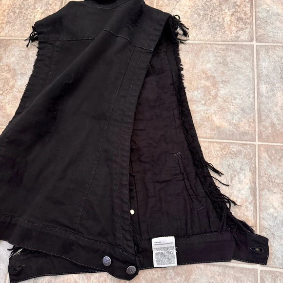 NWOT Citizens of humanity x Jerome Dahan distressed Sleeveless Jean Jacket Black - Picture 14 of 15
